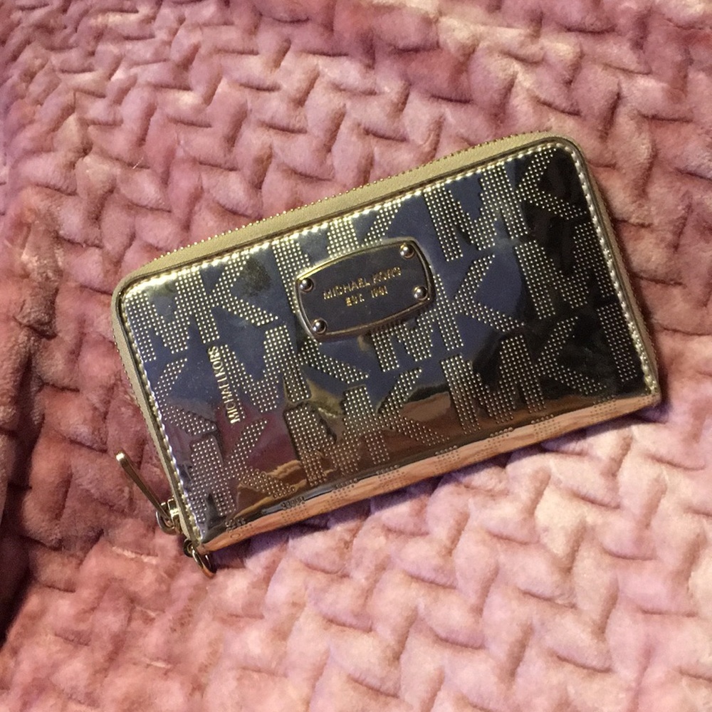 Michael Kors wallet